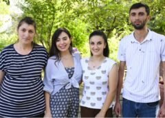 Heydər Əliyev Fondunun vitse-prezidenti Leyla Əliyeva Qəbələdə “Gənc arıçı” layihəsinin iştirakçıları ilə görüşüb – FOTO