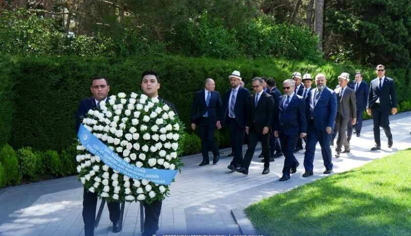TDT-yə üzv ölkələrin dini məsələlər üzrə dövlət qurumlarının rəhbərləri Fəxri xiyabanı ziyarət ediblərFOTO