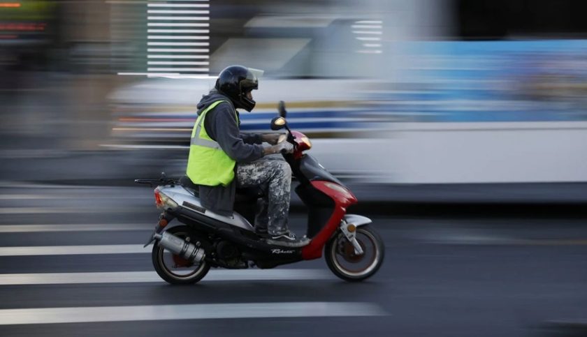 Moped sürücüləri üçün yeni tələblər: rüsum məlum oldu