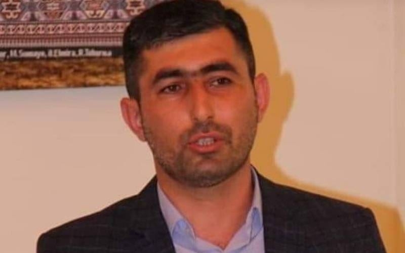 Dilənçilərə pul vermək günahdır? – İlahiyyatçı mübahisələrə aydınlıq gətirdi