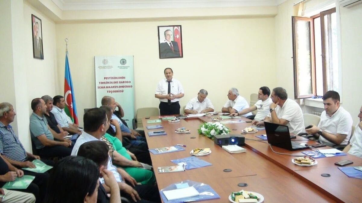 Ağcabədidə fermerlər pestisidlərin təhlükələri barədə maarifləndirilib