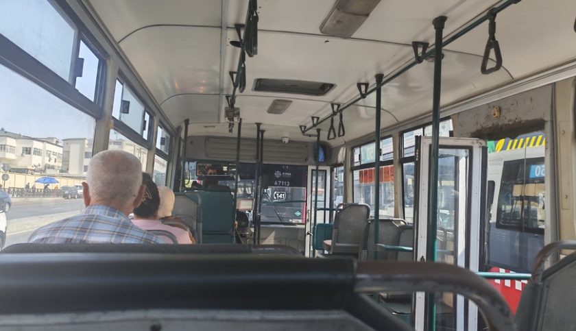Bakının “səyyar soba” avtobusları – Orada sərnişinlər “əriyir” – VİDEO
