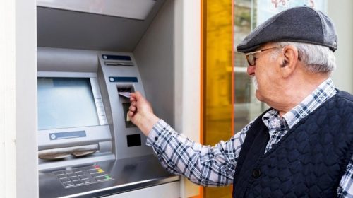 Azərbaycanda pensiya yaşı 70 olur?