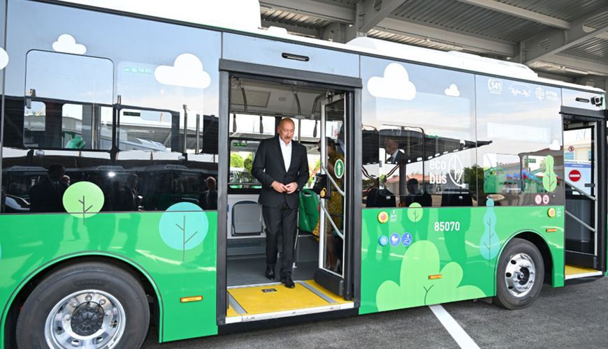 Prezident Naxçıvanda yeni elektrik avtobuslarına baxdı – Yenilənib