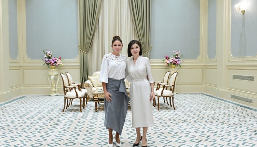 Birinci xanımlar təkbətək görüşdü – FOTO