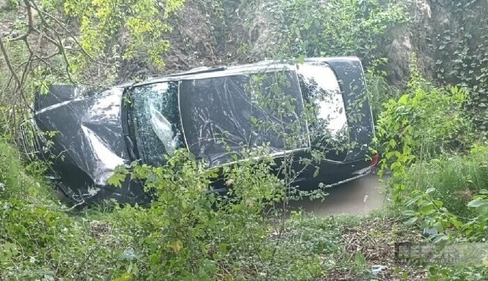 Qadın maşını aşırdı: 7 nəfər xəsarət aldı