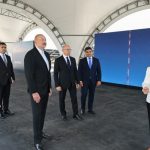 İlham Əliyev Naxçıvan şəhərində “Şəms 1” və “Qərbi Üfüq” Günəş Elektrik stansiyalarında görülən işlərlə tanış olub