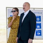 İlham Əliyev xanımı ilə DOST Mərkəzinin açılışında