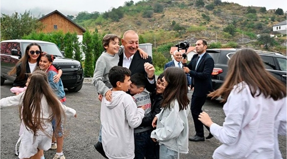 Laçın aparılan quruculuq işləri sayəsində gözəl məkana çevirir