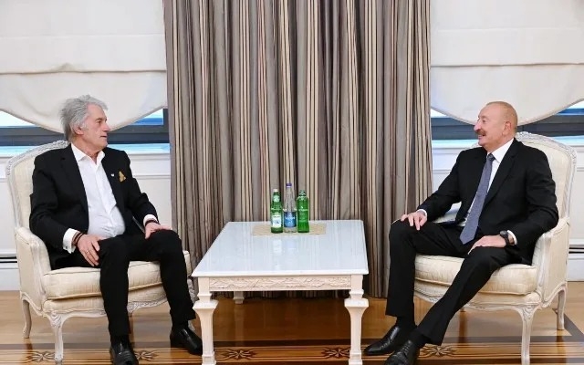 İlham Əliyev Viktor Yuşenko ilə görüşüb – FOTO