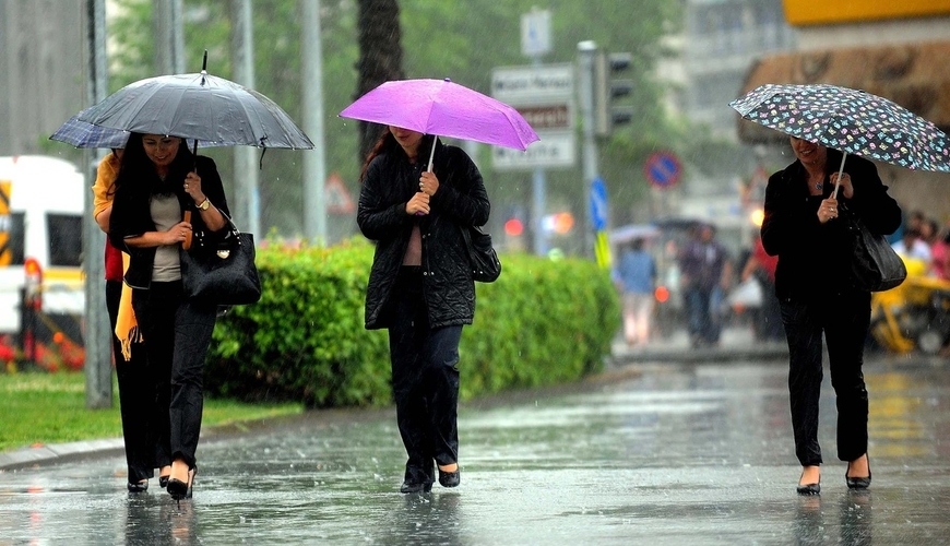 Hava pisləşəcək: Güclü leysan, çaylardan sel keçəcək