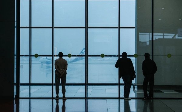 Göy üzü bağlandı, təyyarələr yerə enə bilmədi: Moskvada DƏHŞƏT