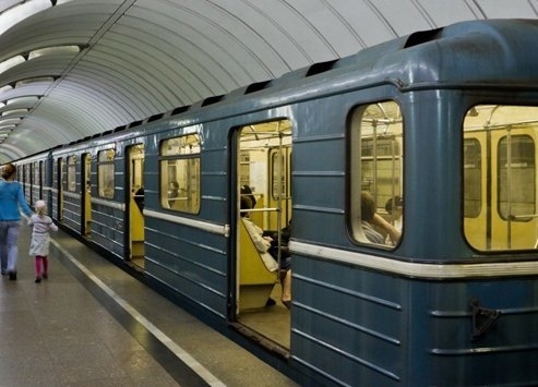 “Hamamı xatırladan” metro qatarlarından nə vaxt qurtulacağıq? – “Jiquli”yə kondisioner qoymaq daha asandır…