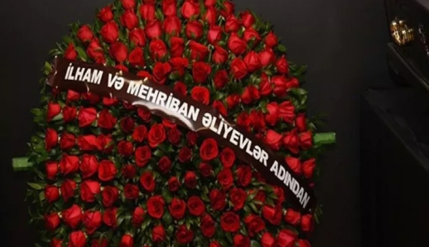 Prezident və xanımı Şarovskinin vida mərasiminə əklil göndərdi