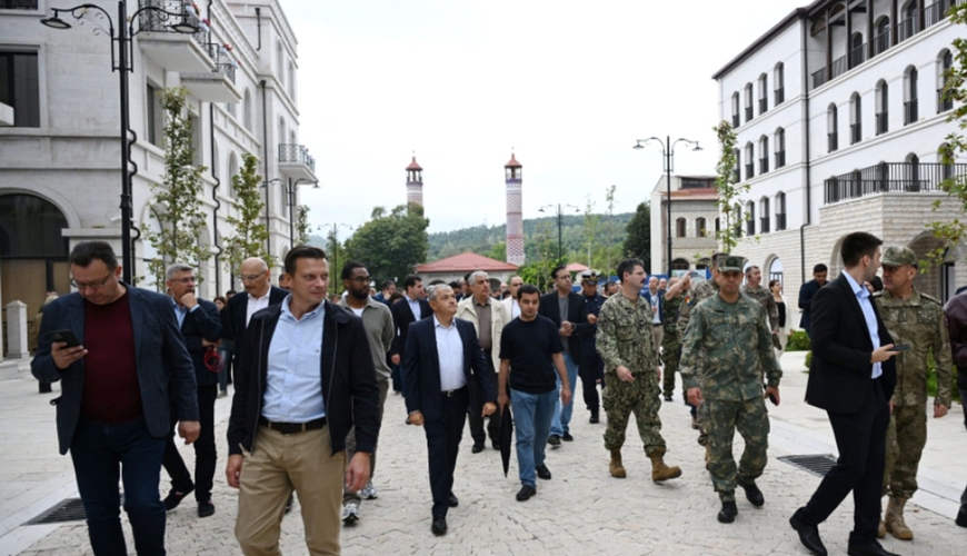 Hikmət Hacıyev həmin səfərlə bağlı VİDEOÇARX paylaşdı