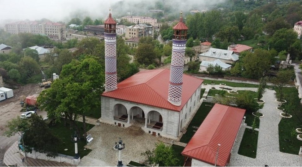 Müqəddəs məkanlara yeni həyat