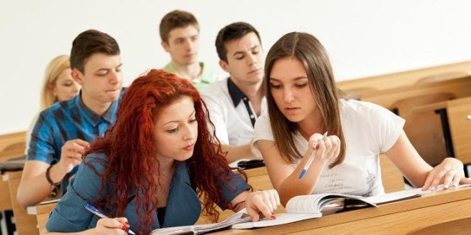Universitetlərdə ingilis və rus dilində tədris böhranı – Əsas SƏBƏBLƏR AÇIQLANDI