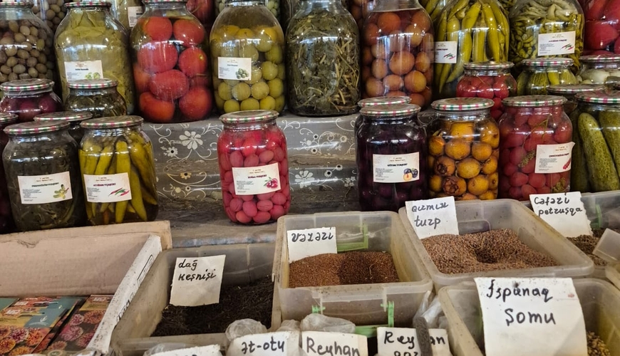 Satıcı narazı, bəs alıcı… – Turşu bazarından REPORTAJ (Fotolar)