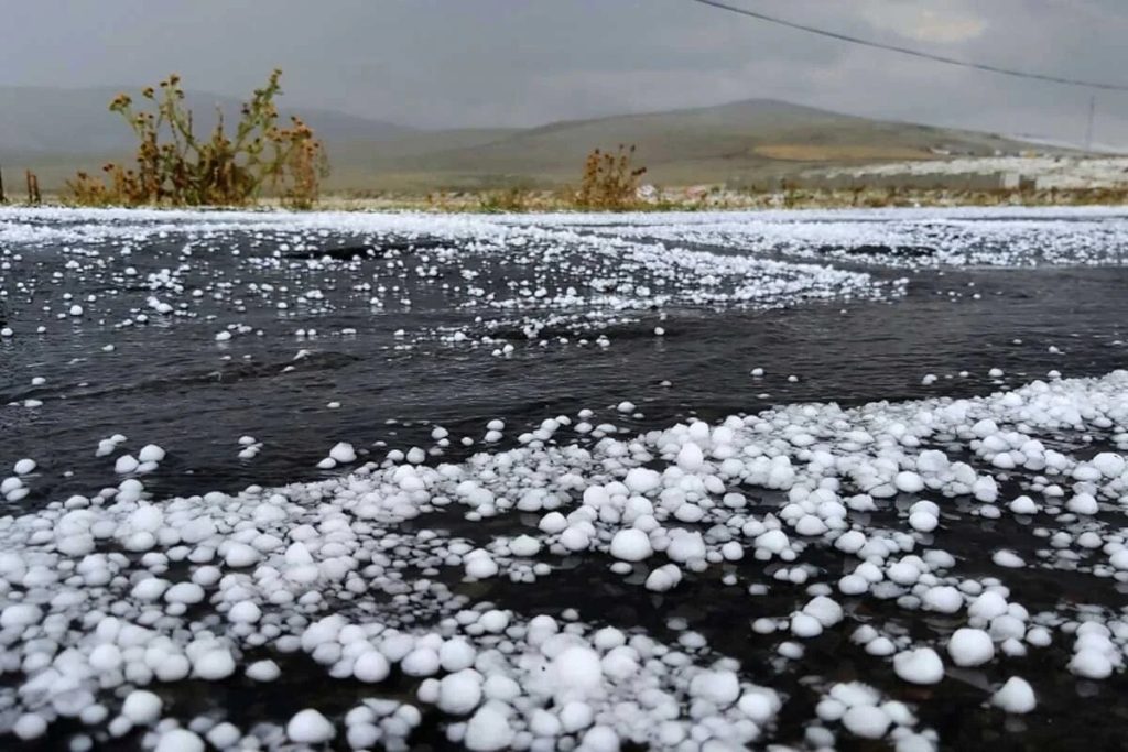 Bəzi rayonlara dolu düşəcək, sulu qar yağacaq