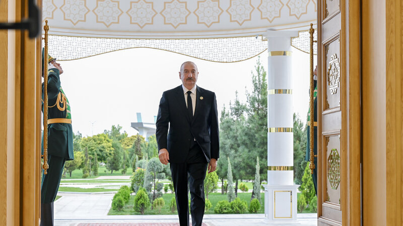 İlham Əliyev Türkmənbaşıda konsert proqramında – VİDEO