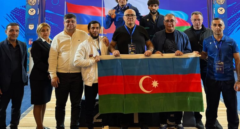 Azərbaycan ağırlıqqaldıranı Qasım İsmayılov Avropa birinciliyində 3 medal qazandı