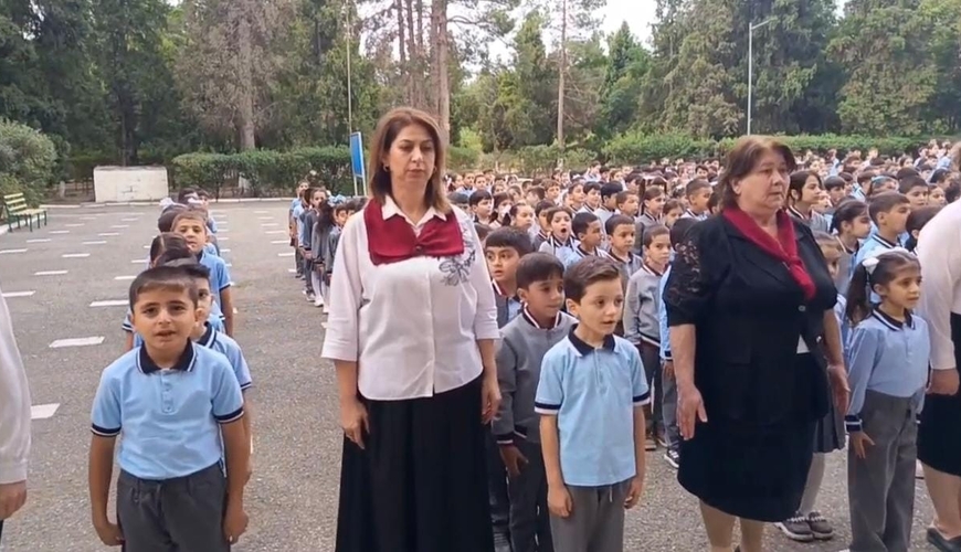 Hamı intizamlı, səliqəli və vahid formada – VİDEO