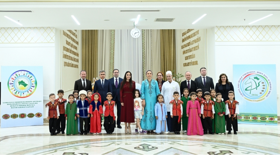 Leyla Əliyeva Arkadağ şəhərində Uşaq Sağlamlığı və Reabilitasiya Mərkəzinin fəaliyyəti ilə tanış olub
