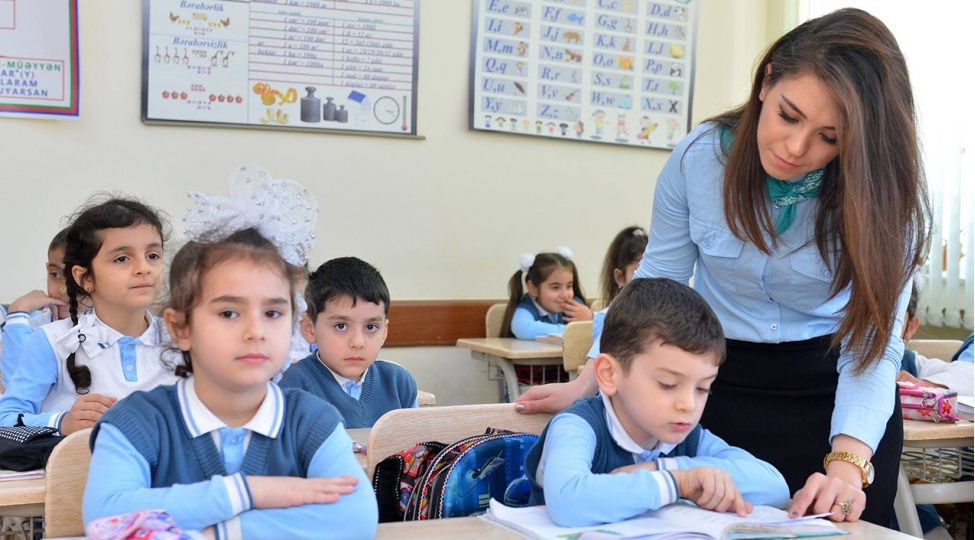 Müəllimlər üçün geyim standartı məktəbdə nəyi dəyişəcək?