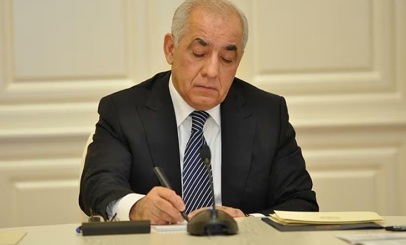 Əli Əsədov maaşlarla bağlı qərar imzaladı