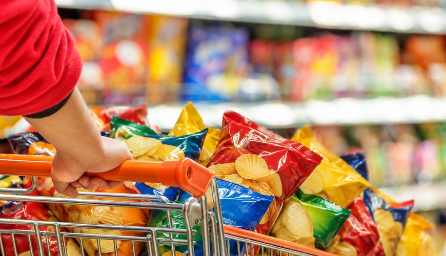 Bakıda supermarketdə 100 minlik fırıldaq – Müdir çipsilərə görə həbs edildi